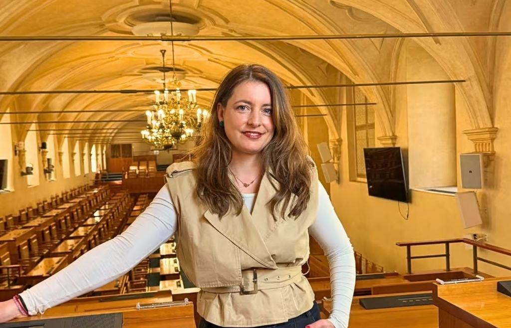 Boj o bydlení a důchody pokračuje. Pirátská senátorka Adéla S. Šípová bude v Senátu prosazovat návrhy pro dostupnější bydlení a výhodnější penzijní spoření